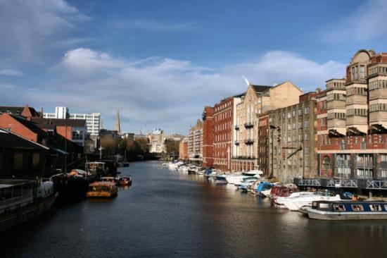 Cleyro Serviced Apartments - Harbourside Bristol Exterior photo